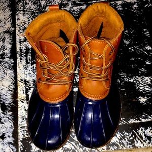 Girls boots for the rain